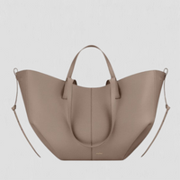 Beige Klein